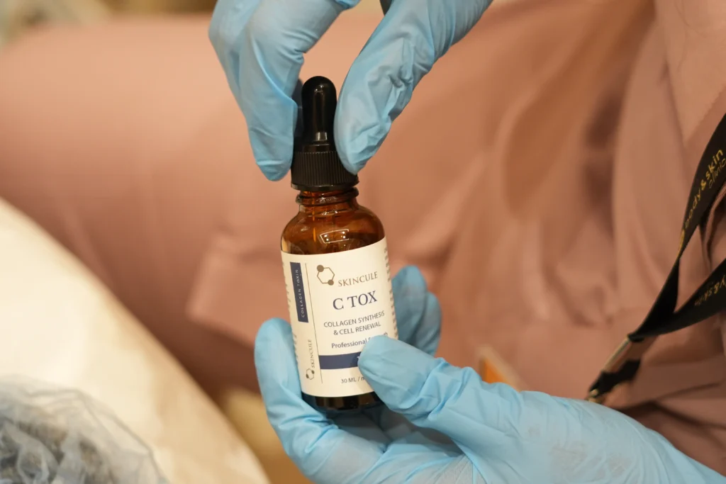 Holding the liquid bottle