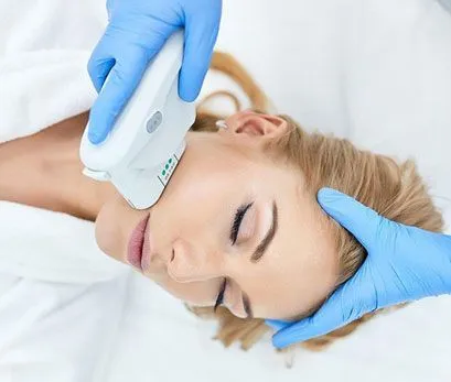 HIFU treatment lifting forehead skin and smoothing fine lines